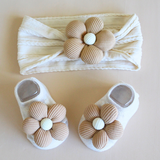 Set de diadema con calcetines de flor