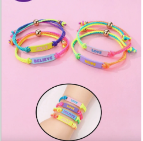 Set de 4 pulseras ajustables